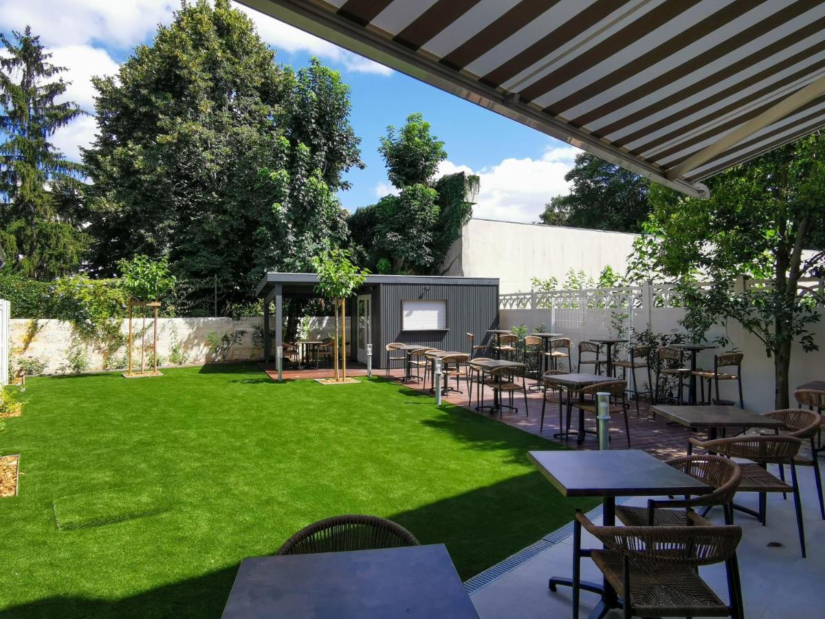 Bloom Hostel Bar & Garden Бордо Екстер'єр фото