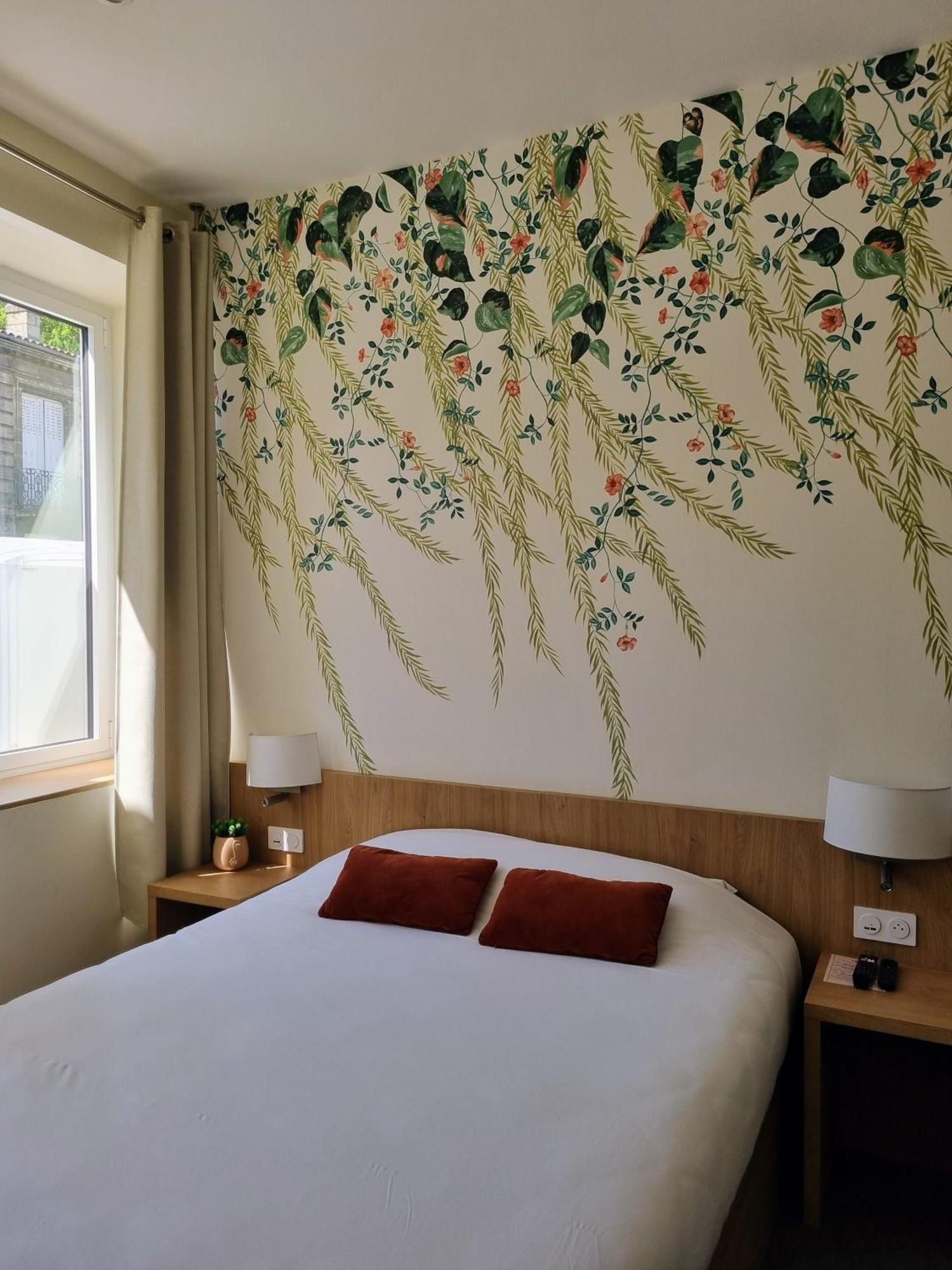 Bloom Hostel Bar & Garden Бордо Екстер'єр фото