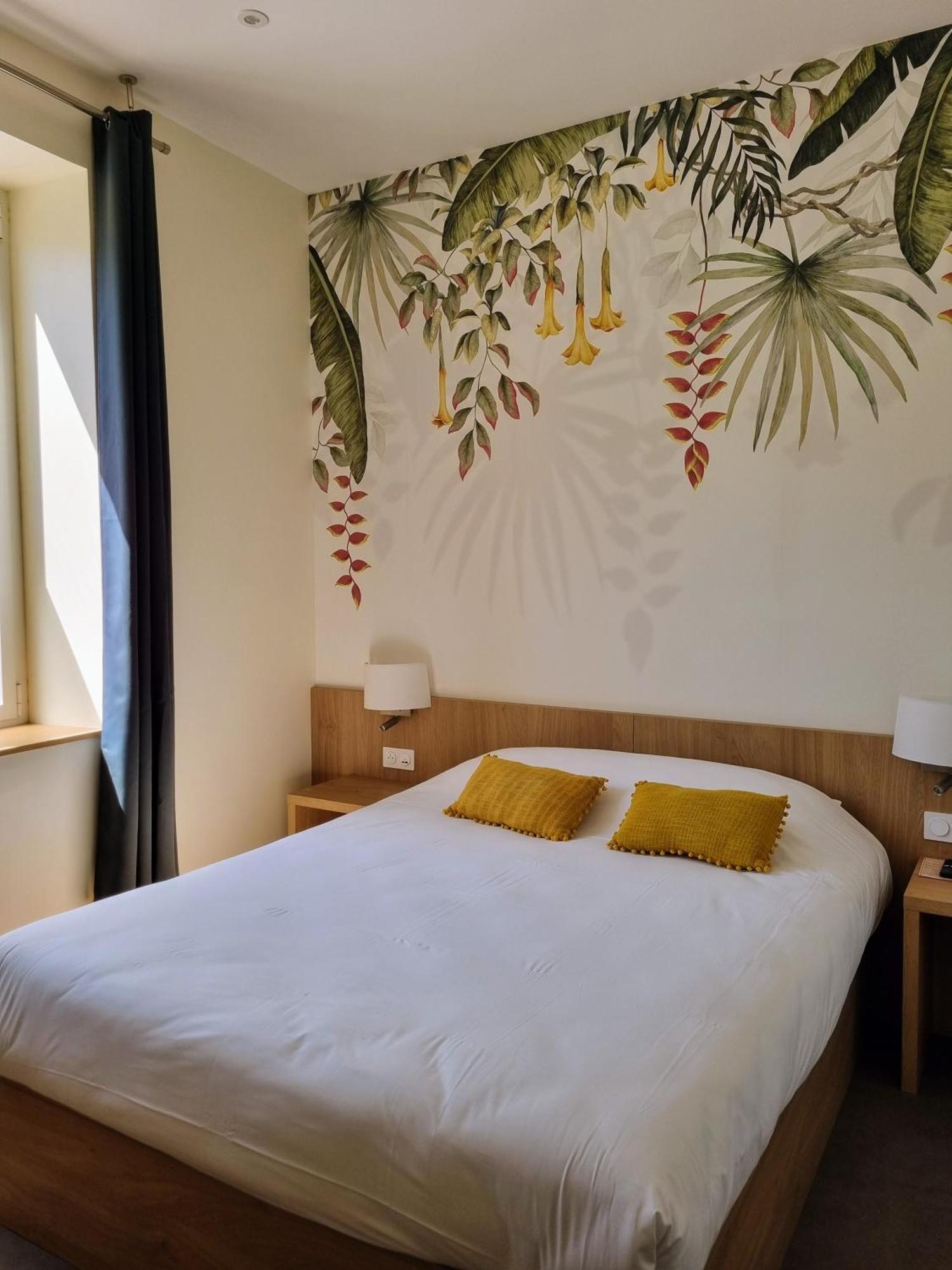 Bloom Hostel Bar & Garden Бордо Екстер'єр фото